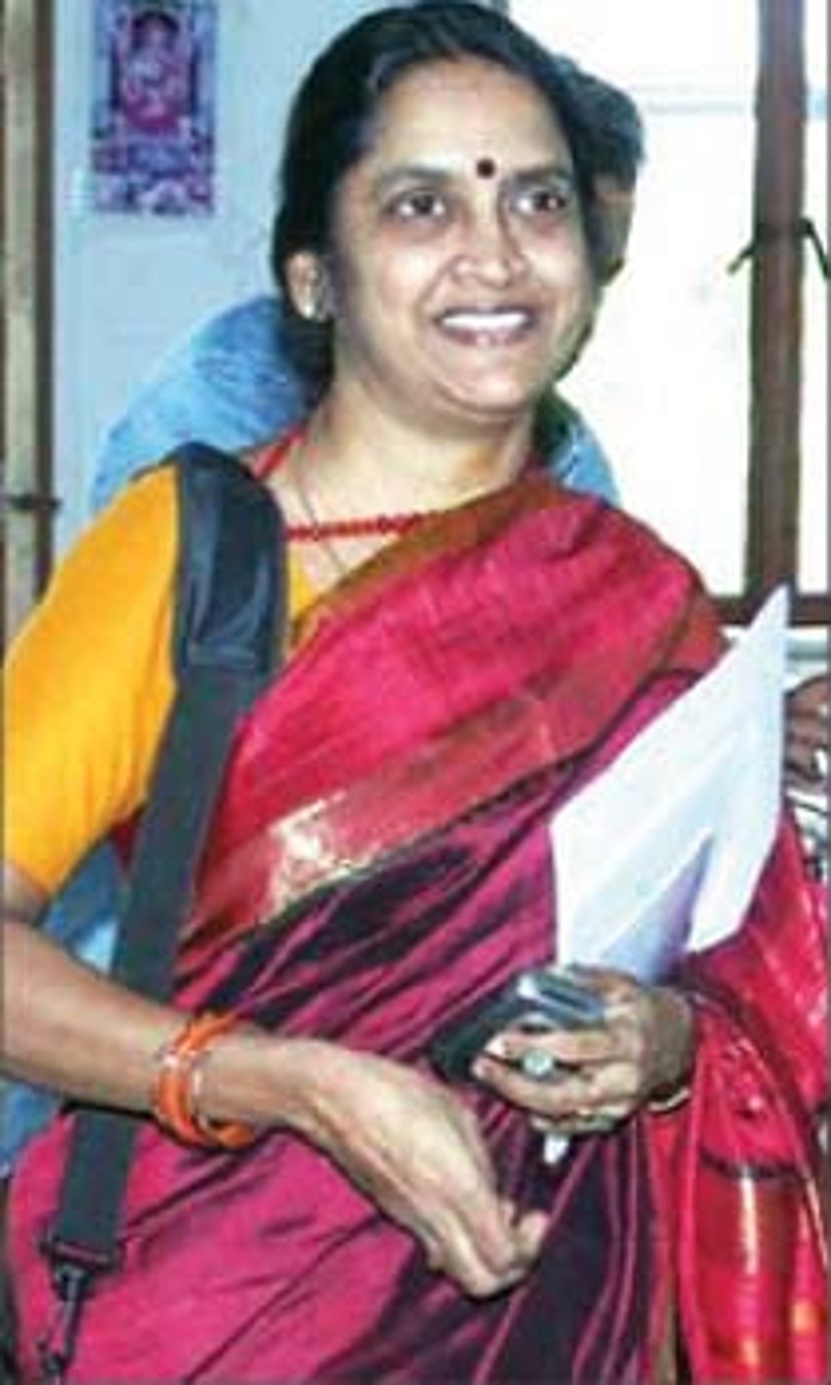 நகர்வலம்: கவிதையில் சொல்லப்படாதது எது?