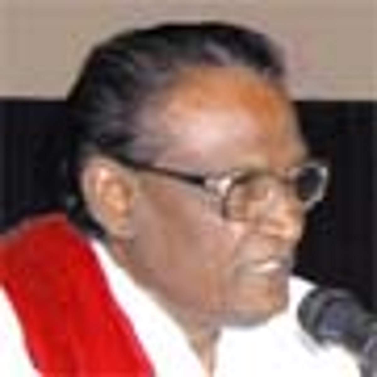 இலங்கைத் தமிழர் பிரச்னை தமிழகக் கட்சி அரசியலா?