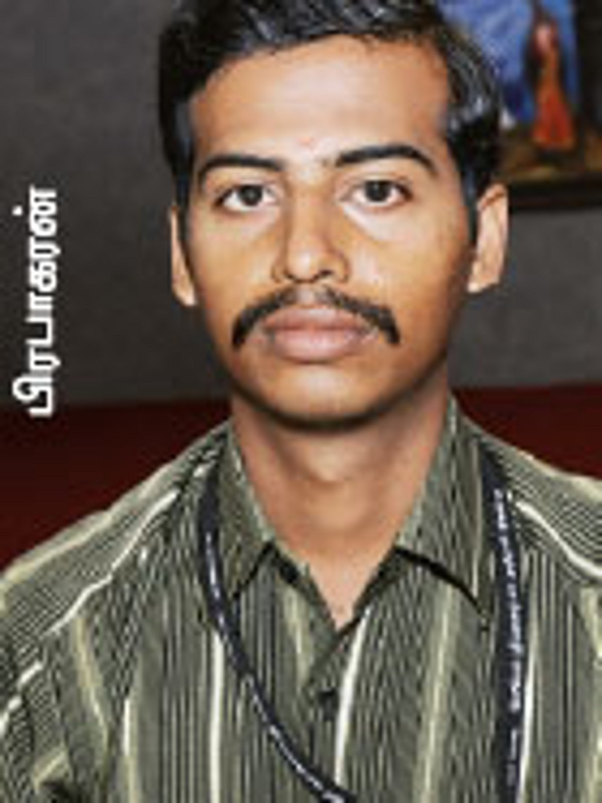 உலா: நீ குடும்ப விளக்கு; நீ மின்சார விளக்கு!