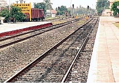 அடிப்படை வசதிகள் இல்லாத சின்னசேலம் ரயில் நிலையம்