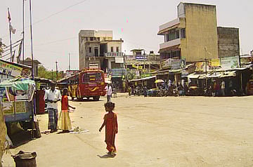 மேம்படுத்தப்படாத மேல்மலையனூர் பஸ் நிலையம்