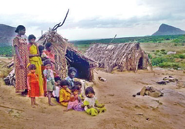 மனைவிக்குப் பிரசவம் பார்க்கும் கணவன்மார்கள்