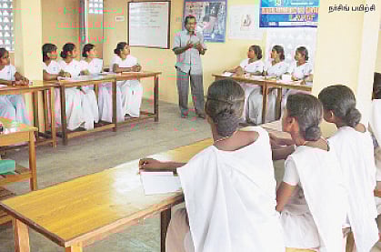 பயிற்சி: பொருளாதார வெளிச்சம் பரப்பும் "லாம்ப்'!