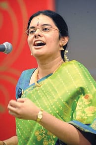 நகர்வலம்: சாரீர சாதகம்