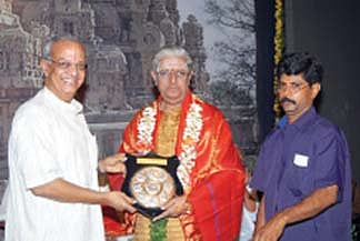 நகர்வலம்: அனுமன் பேசிய தமிழ்!