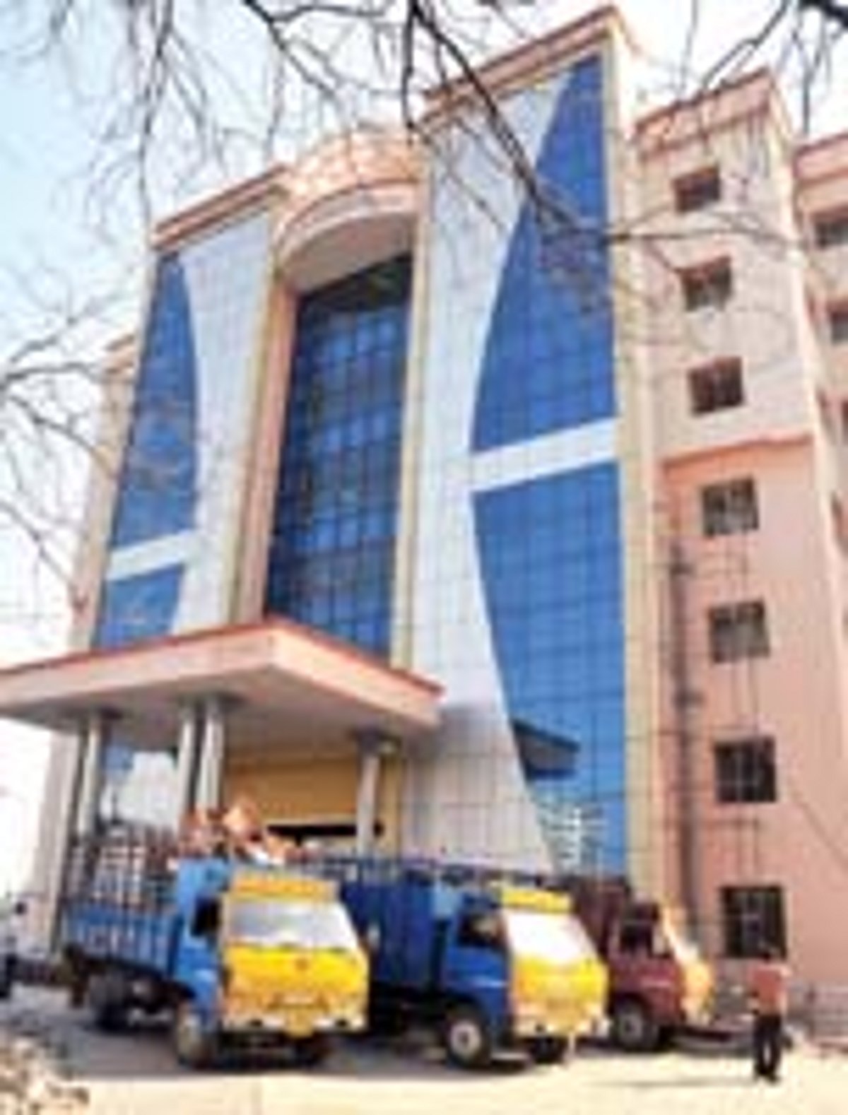 காலியாகிறது டி.என்.பி.எஸ்.சி. அலுவலகம்: புதிய இடத்தில் விண்ணப்ப விநியோகம் தொடக்கம்