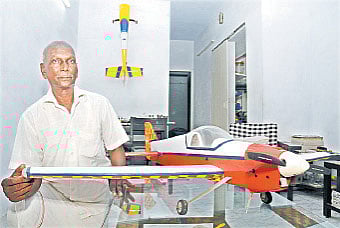 முகங்கள்: சின்ன வயதி​லி​ருந்தே விமா​னம் செய்ய ஆசை!