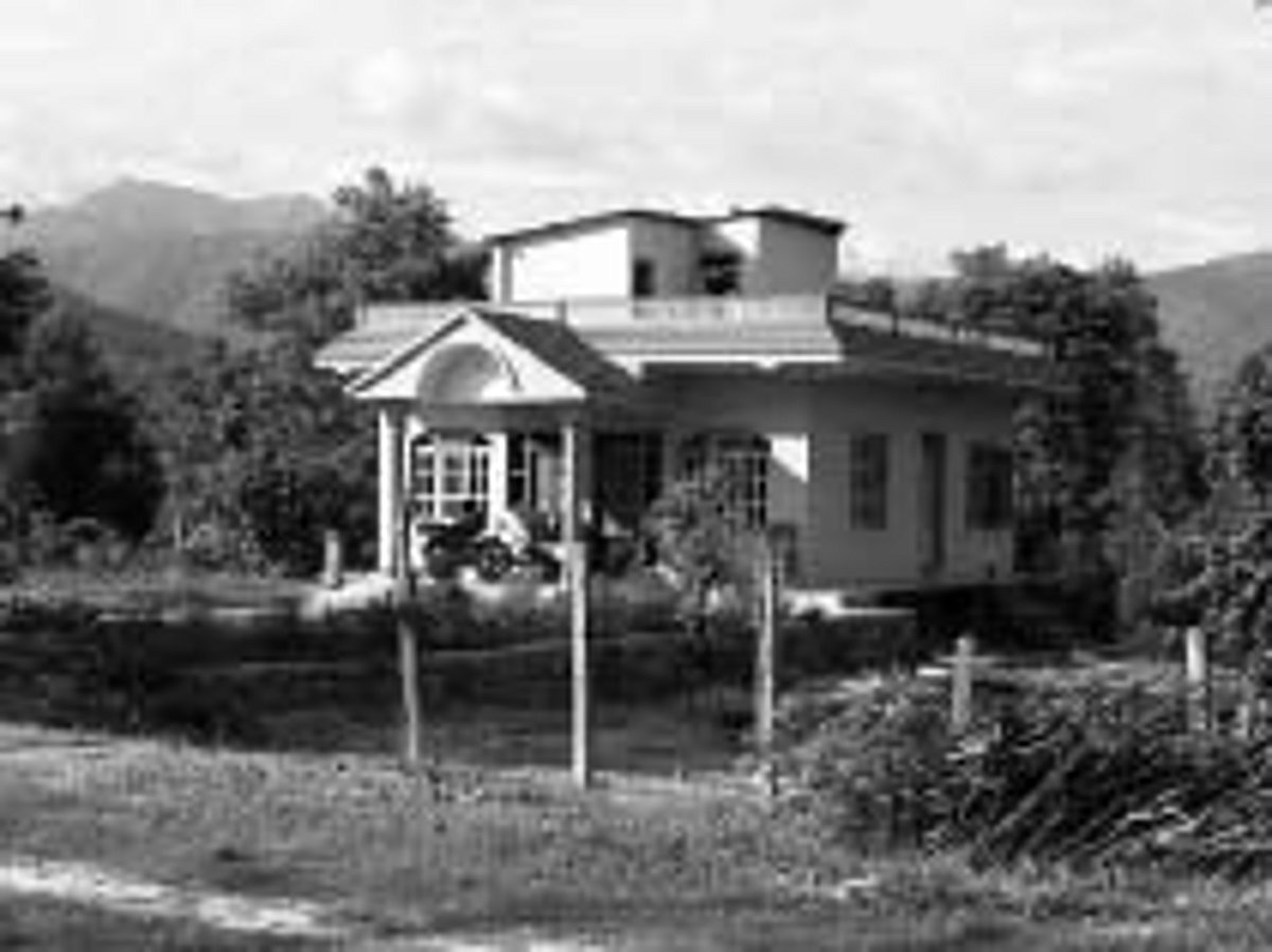 முறையான அனுமதியின்றி வீட்டு மனைகளாகும் விளைநிலங்கள்!