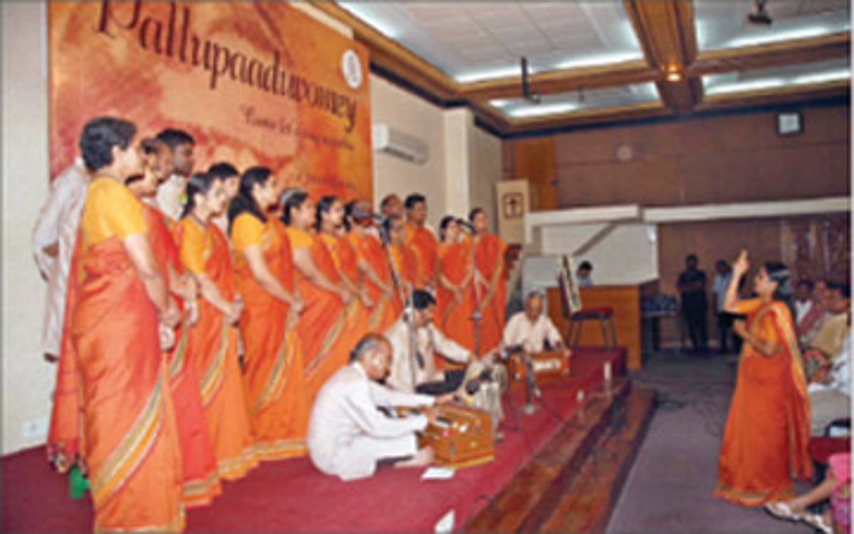 நகர்வலம்: இளைய பாரதத்தினாய் வா வா வா!