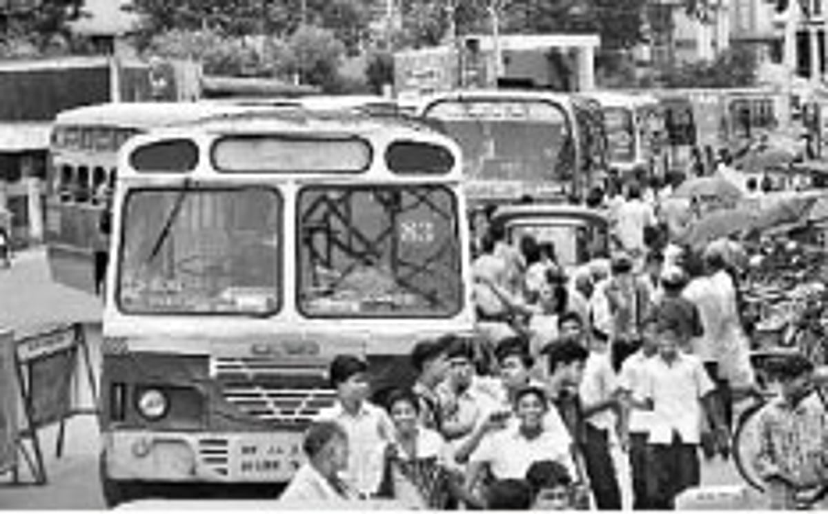 கிராமங்களுக்குச் செல்ல மறுக்கும் பஸ்கள்; அவதியில் நெல்லை கிராமப்புற மக்கள்