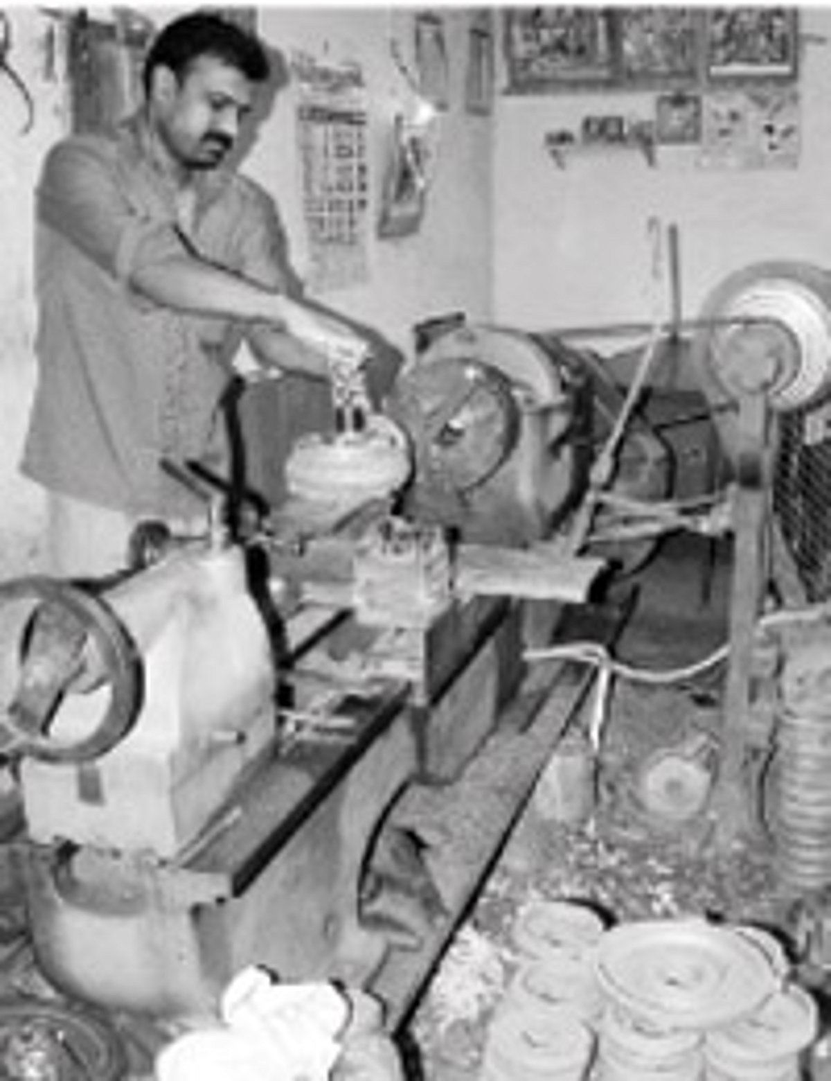 குடியிருப்புகள் தரும் நெருக்கடி தேவை கூடுதல் தொழில்பேட்டைகள்!