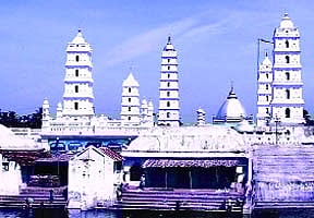 நல்லோர் மனதில் குடியிருக்கும் நாகூர் ஆண்டவர்