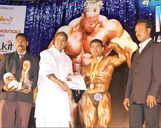 அர்னால்ட்தான் எனக்கு முன் உதாரணம்