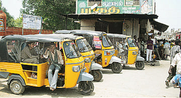 ஆக்கிரமிப்பில் சிக்கித் தவிக்கும் சின்னசேலம் பஸ் நிலையம்