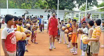 வீரர்​க​ளின் வீரர்!