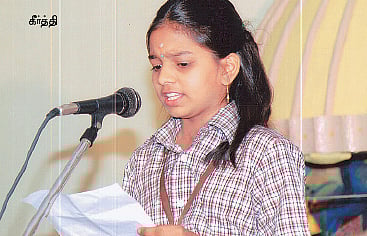 சாதனை: திருக்குறள்...நாலாயிர திவ்யப்பிரபந்தம்...ஓவியம்!