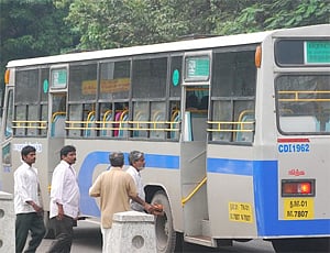 பொன்னேரி - கோயம்பேடு போதிய பஸ்கள் இல்லை