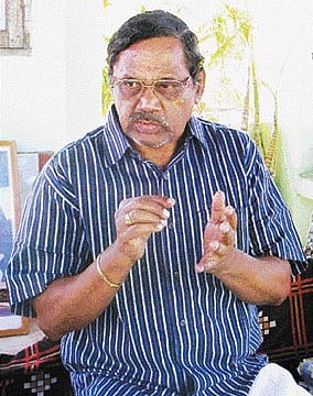 தொண்டு: "திருக்குறள் சார்வாள்'!