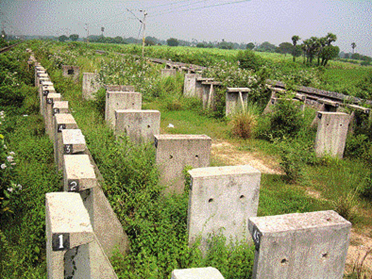 புத்துயிர் பெறுமா புலிக்குளம் ரயில் நிலைய பணி ?