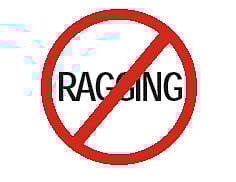 ஜூனியர் மாணவர்களை மொட்டையடிக்க வைத்து ராக்கிங் செய்த சீனியர்ஸ் 7 பேர் சஸ்பெண்ட்!