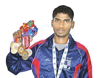 தடை முறித்த தட​கள ஓட்​டம்!