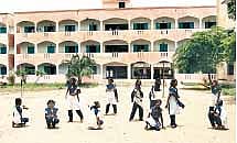 திருத்தணி அரசு மகளிர் பள்ளியில் 2000 மாணவிகளுக்கு ஒரே உடற்கல்வி ஆசிரியை