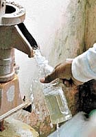 கழிவுநீர் கலந்த குடிநீர்: தீர்வு காணமுடியாமல் திணறும் வாரியம்