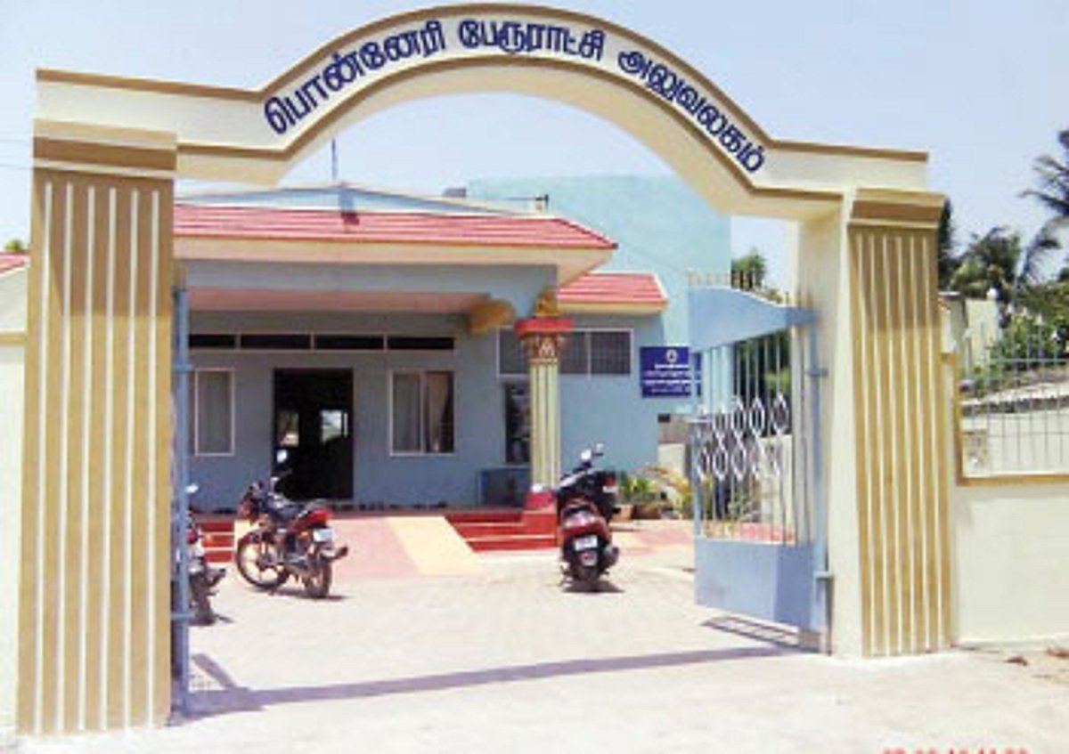 மூன்று பேரூராட்சிகளுக்கு ஒரேஒரு செயல் அலுவலர்! - பணிகள் பாதிப்பு