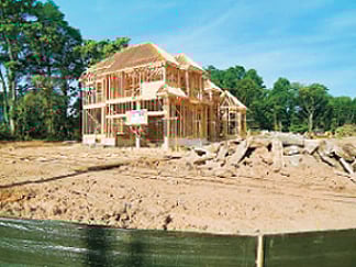 ஆப்பிள் தேசம் 21: மலைக்க வைக்​கும் மர வீடு​கள்