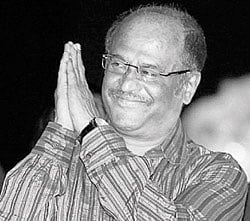 சிங்கப்பூரில் ஒரு மாதம் ஓய்வு எடுக்க ரஜினி முடிவு