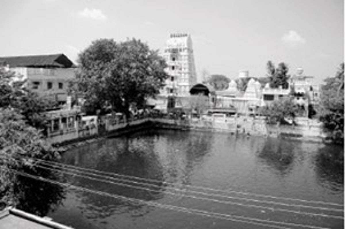 கோபுரம் இல்லாத ஆலயம்