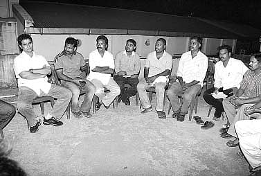 பாட்டுப் போராளி!