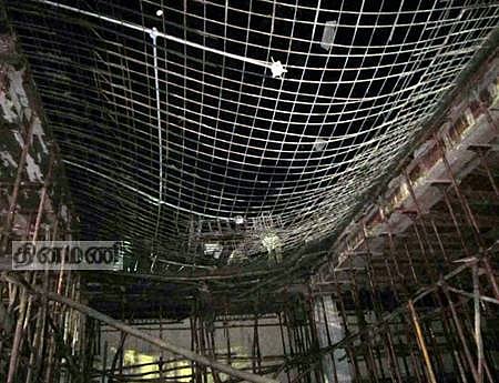 திருநள்ளாறு கோயில் தியான மண்டப மேல்தளம் சரிந்து விழுந்து பாதிப்பு