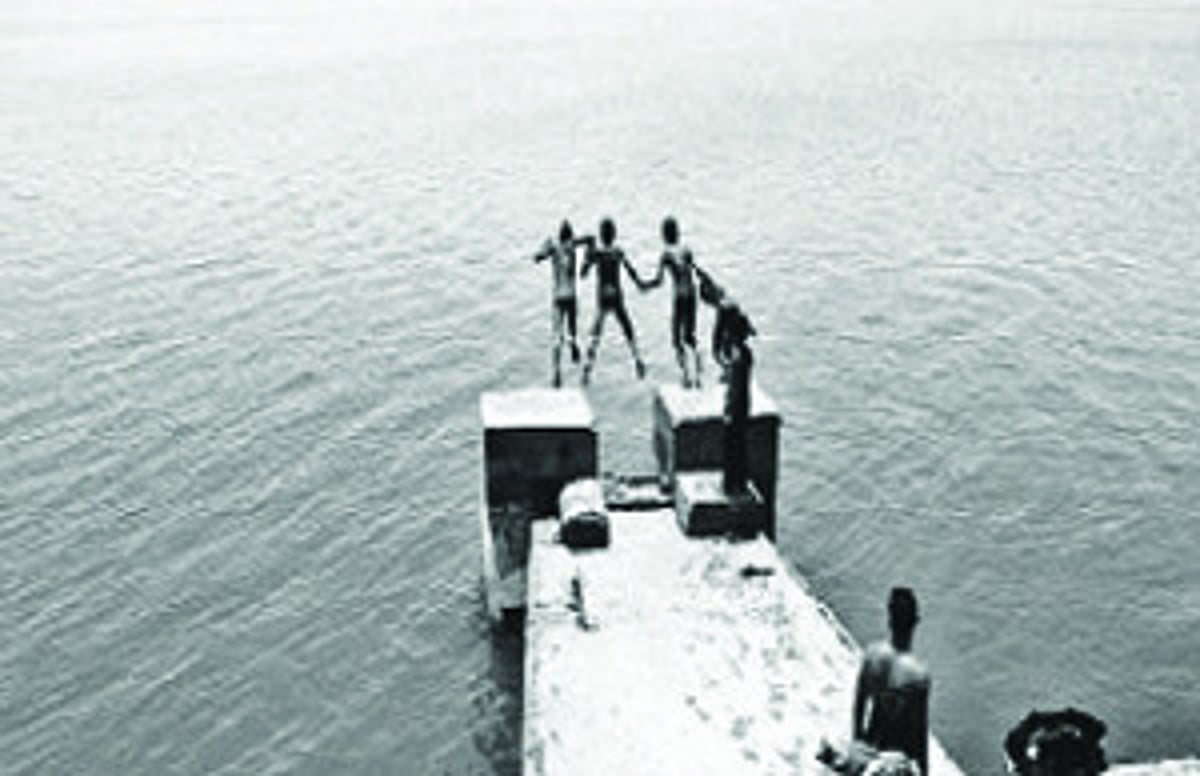 மரண ஏரியாக மாறும் புழல்: புறக்காவல் நிலையம் அமைக்கப்படுமா?