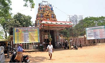 குரு பரிகாரத்துக்கு... சென்னை, பாடி - திருவதாயம் திருவல்லீஸ்வரர் கோயில்