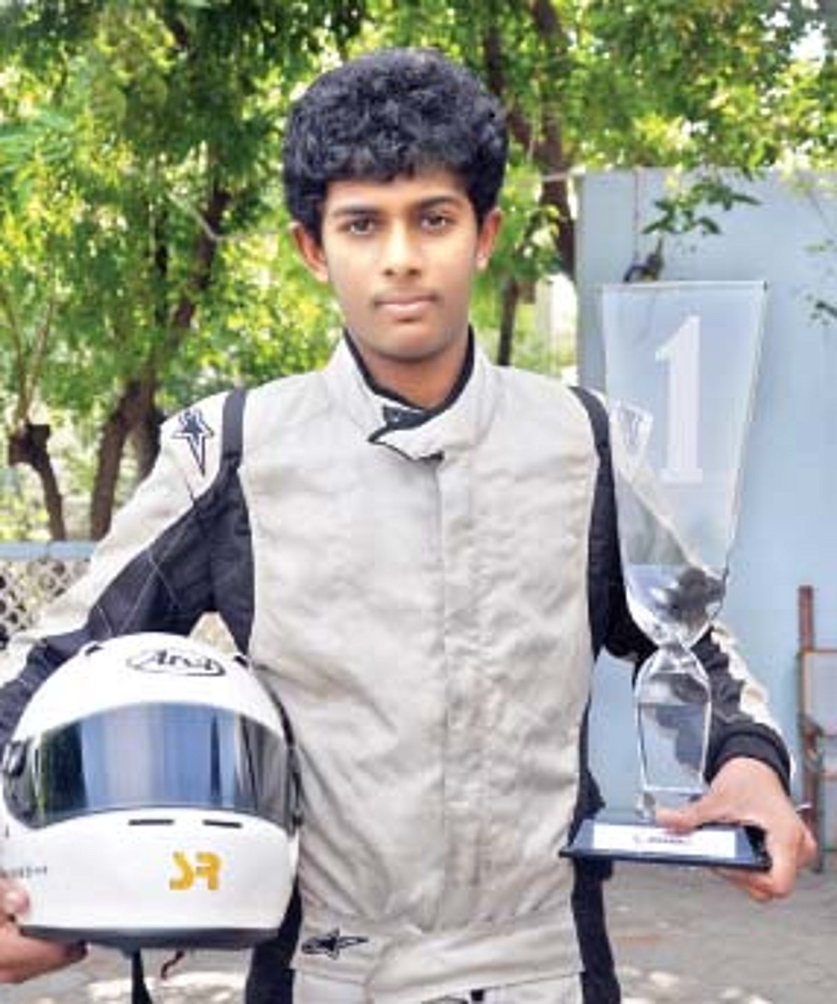 சூரியனுக்கு தேர்! சூர்யாவுக்கு கார்!!