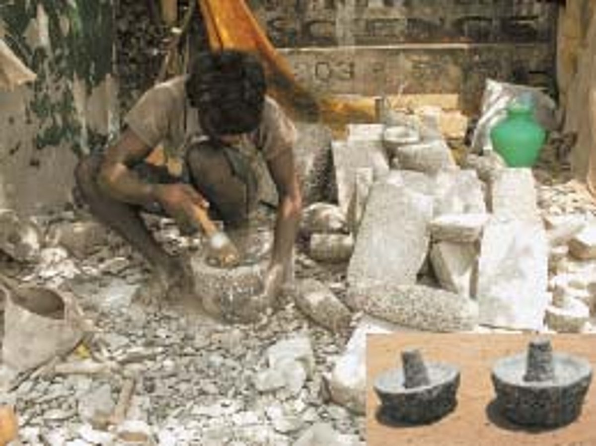 மின் தட்டுப்பாடு எதிரொலி: ஆட்டுக்கல் விற்பனை மும்முரம்