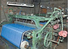 தொடர் மின்வெட்டு: 80 ஆயிரம் நெசவாளர்கள் வேலை இழக்கும் அபாயம்