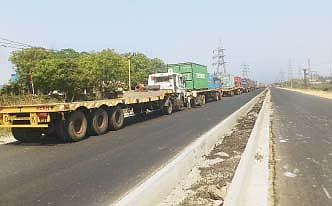 துறைமுகத்தில் கன்டெய்னர்களை ஆய்வு செய்யும் பணி தாமதம்