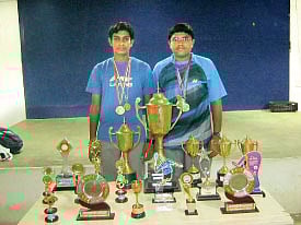 இலக்கை நோக்கி இறகுப்பந்து!