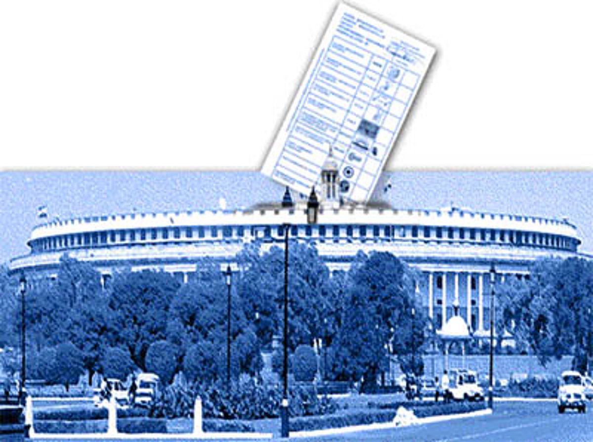 தும்பை விட்டுவிட்டு வாலைப் பிடித்த கதையாக...