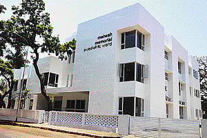 அஞ்சலி: நட்புக்காக ஒரு கட்டிடம்!