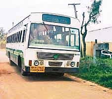 10 கிராம மக்களின் போக்குவரத்துக்கு ஒரே ஒரு பஸ்