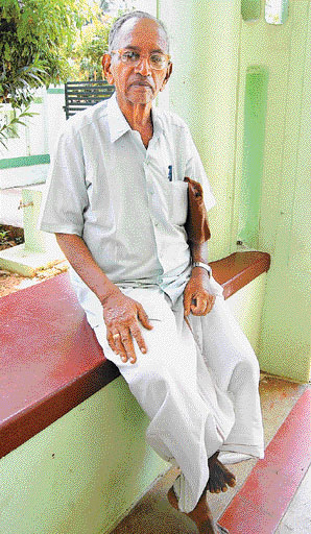 சாதனை: இலக்கிய காந்தி!