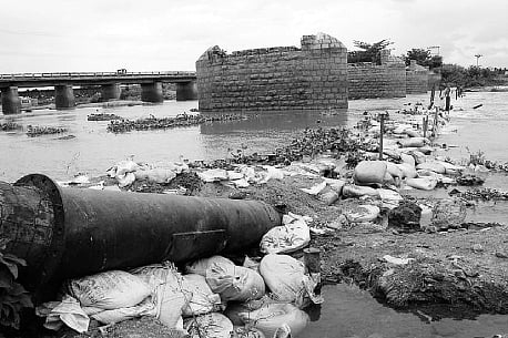 அரசு மணல் குவாரியால் பாதிக்கப்படும் குடிநீர்த் திட்டங்கள்