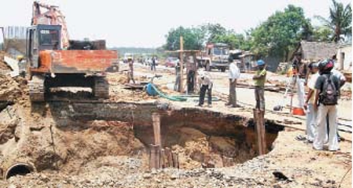 ஆமை வேகத்தில் ஒரகடம் மேம்பால கட்டுமானப் பணி