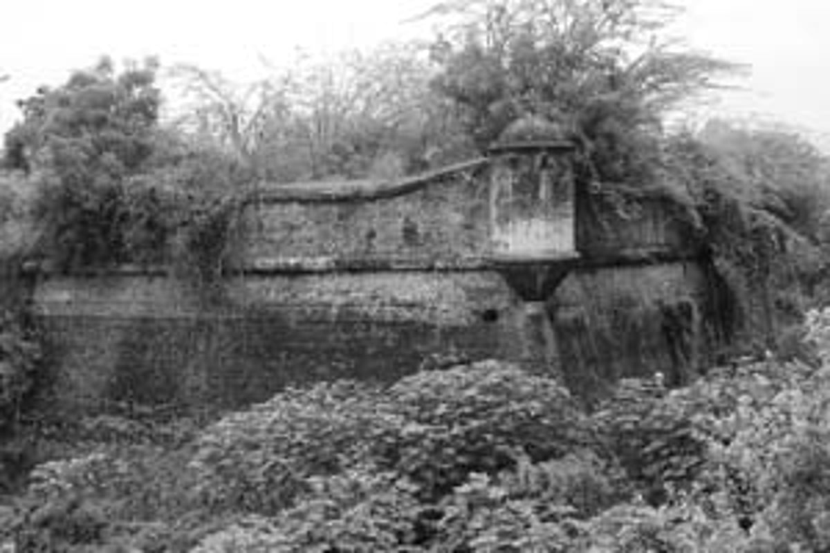 வரலாற்றுப் பெருமையை இழந்து வரும் வந்தவாசி கோட்டை!