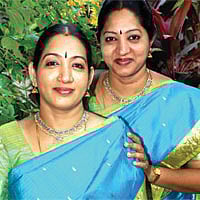 நகர்வலம்: புகைப்படங்களா? ஓவியங்களா?