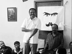 "கோப்பைகளை மாற்றிவிடாதீர்கள்!'