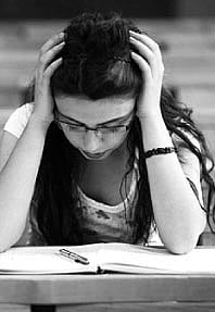 ரேங்க் வாங்கிய மாணவிக்கு எந்தவித தகவலும் வழங்காத பல்கலைக்கழகம்